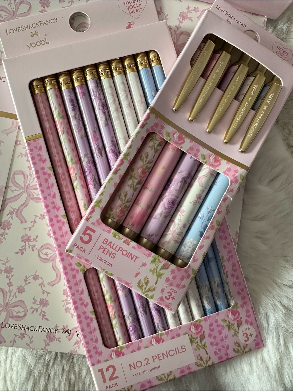 Ultimate LoveShackFancy x Yoobi Stationery Set - 4 Notebooks, Highlighters, Pens - Picture 3 of 4